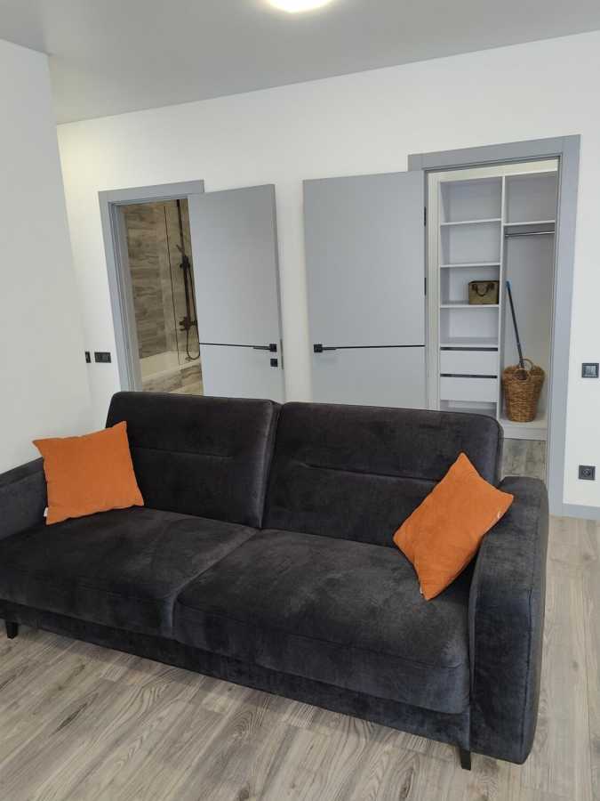 Продаж 2-кімнатної квартири 69.03 м², Олександра Олеся вул., 1