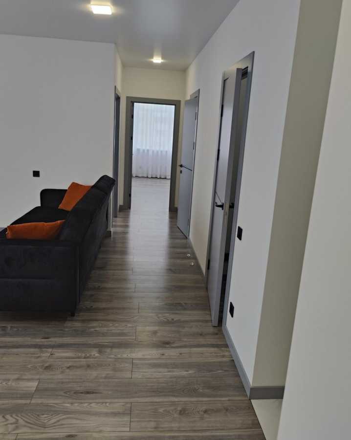 Продаж 2-кімнатної квартири 69.03 м², Олександра Олеся вул., 1