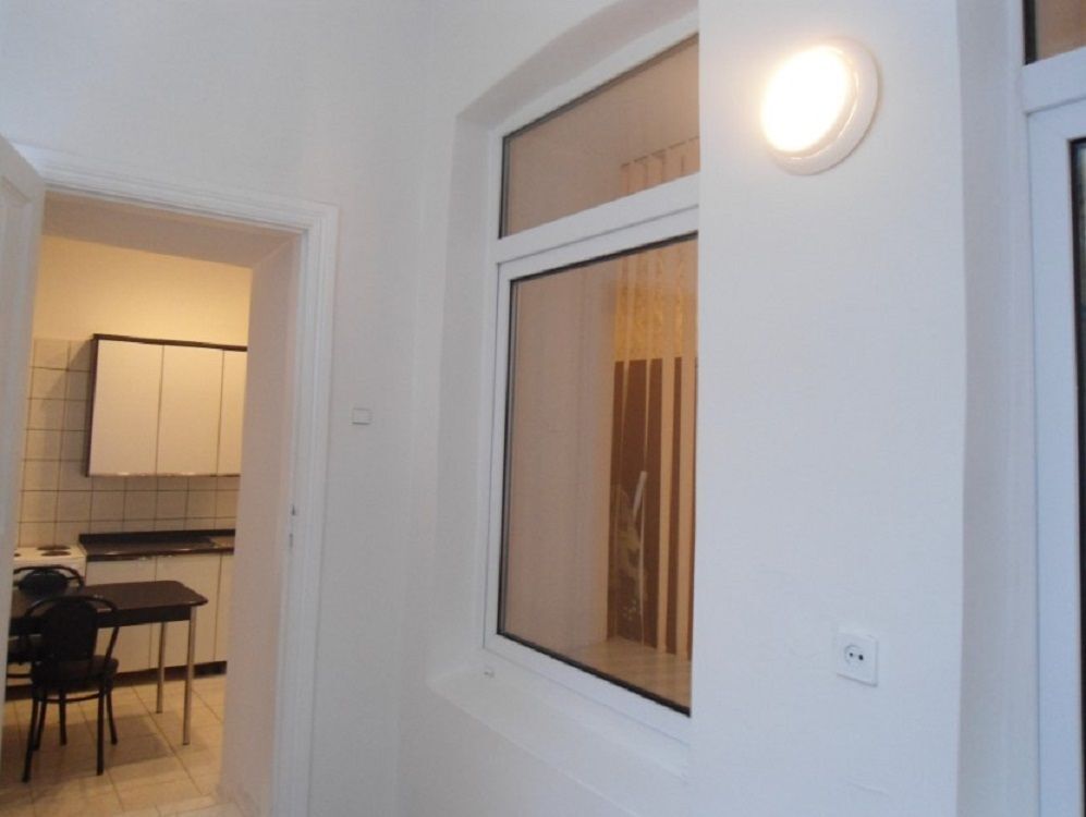 Оренда 1-кімнатної квартири 50 м², Саксаганського вул., 20