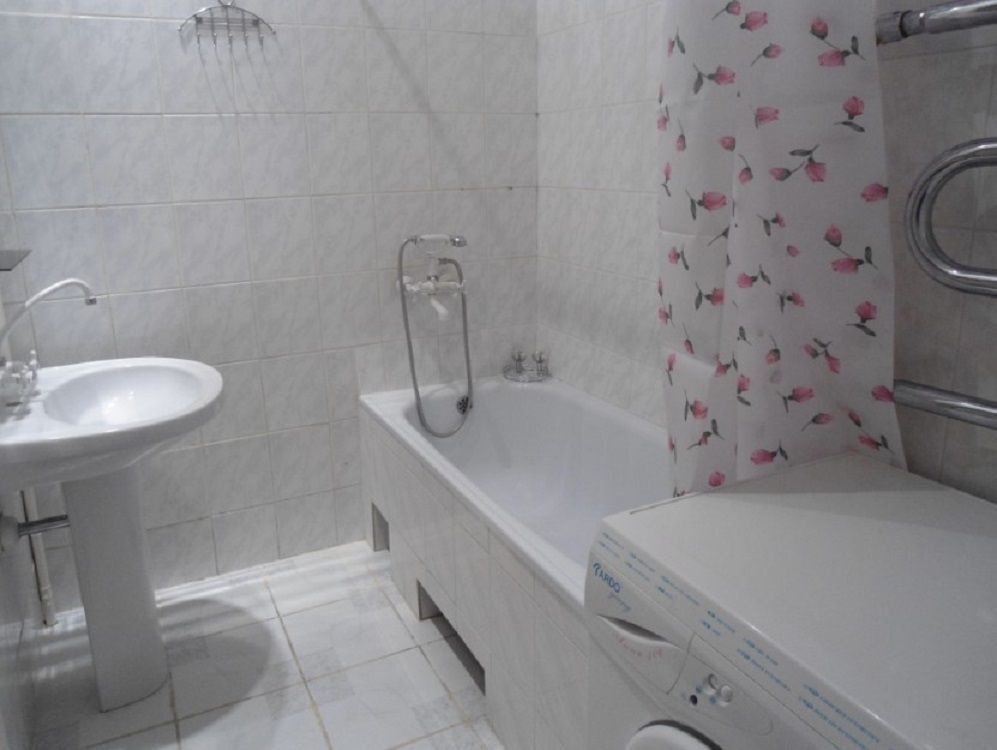Оренда 1-кімнатної квартири 50 м², Саксаганського вул., 20
