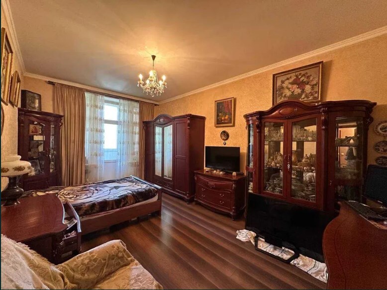 Продаж 4-кімнатної квартири 88 м², Велика Васильківська вул., 42