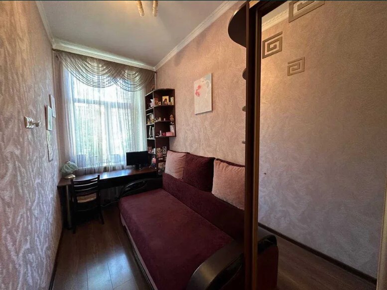 Продаж 4-кімнатної квартири 88 м², Велика Васильківська вул., 42