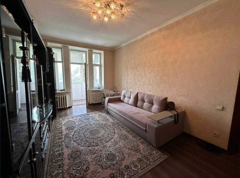 Продаж 4-кімнатної квартири 88 м², Велика Васильківська вул., 42
