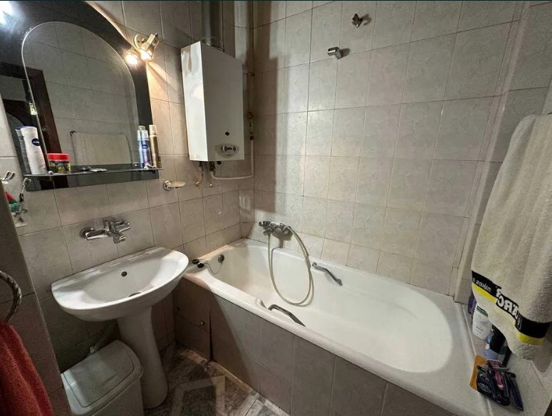 Продаж 4-кімнатної квартири 88 м², Велика Васильківська вул., 42