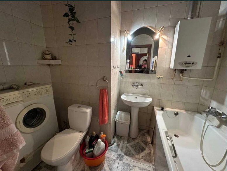 Продаж 4-кімнатної квартири 88 м², Велика Васильківська вул., 42