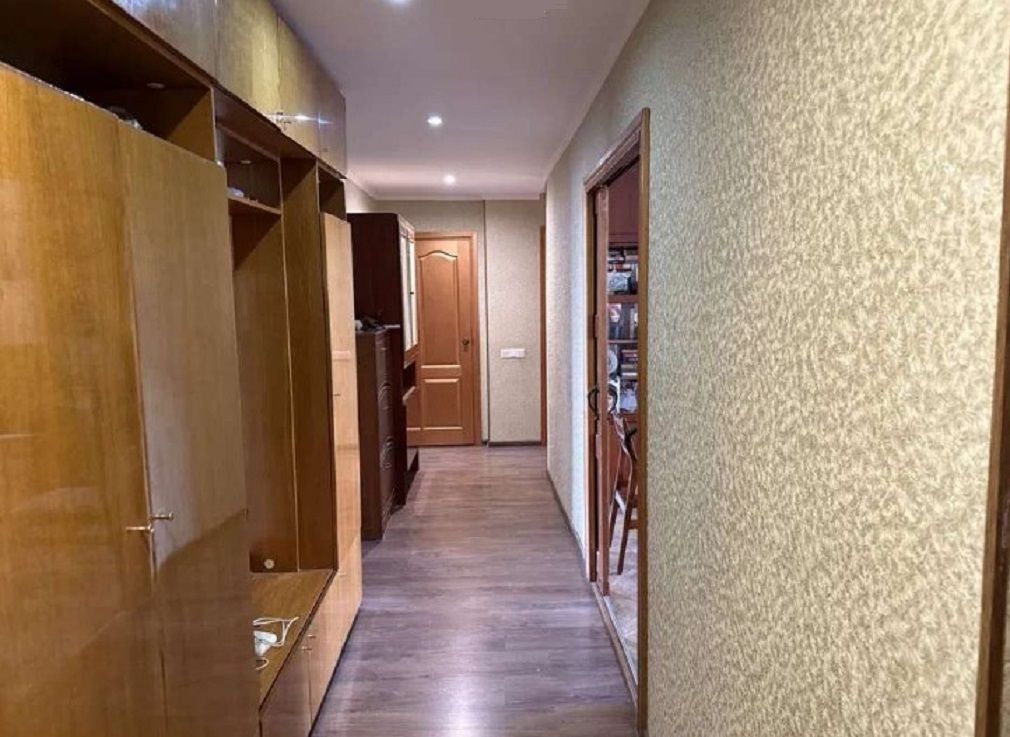 Продаж 4-кімнатної квартири 81 м², Малокитаївська вул., 7