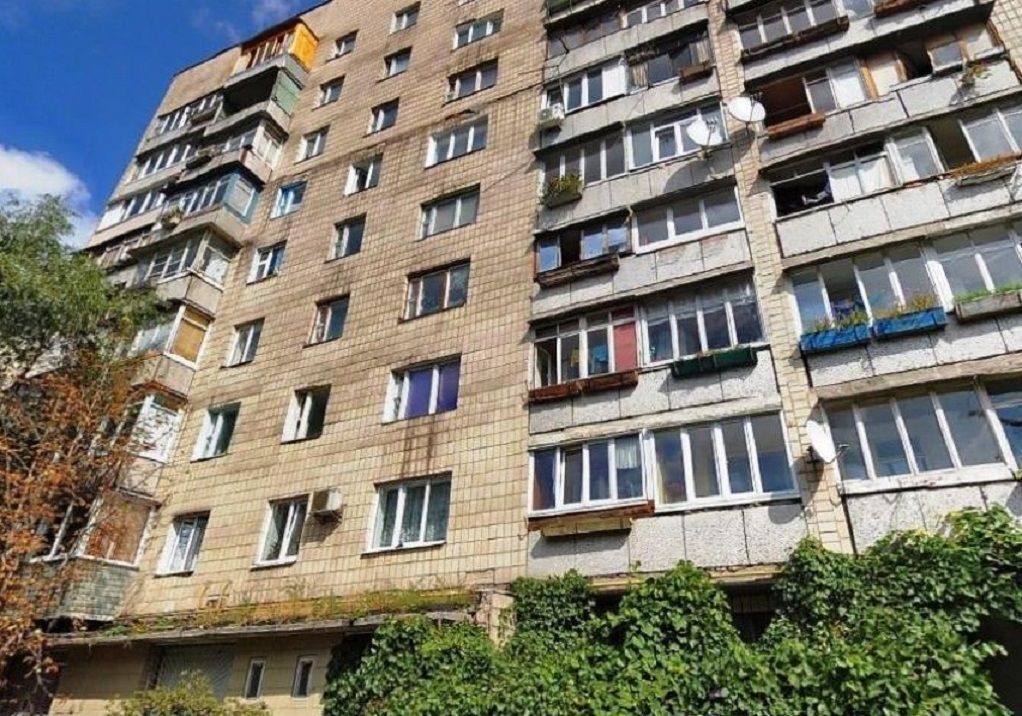 Продаж 4-кімнатної квартири 81 м², Малокитаївська вул., 7