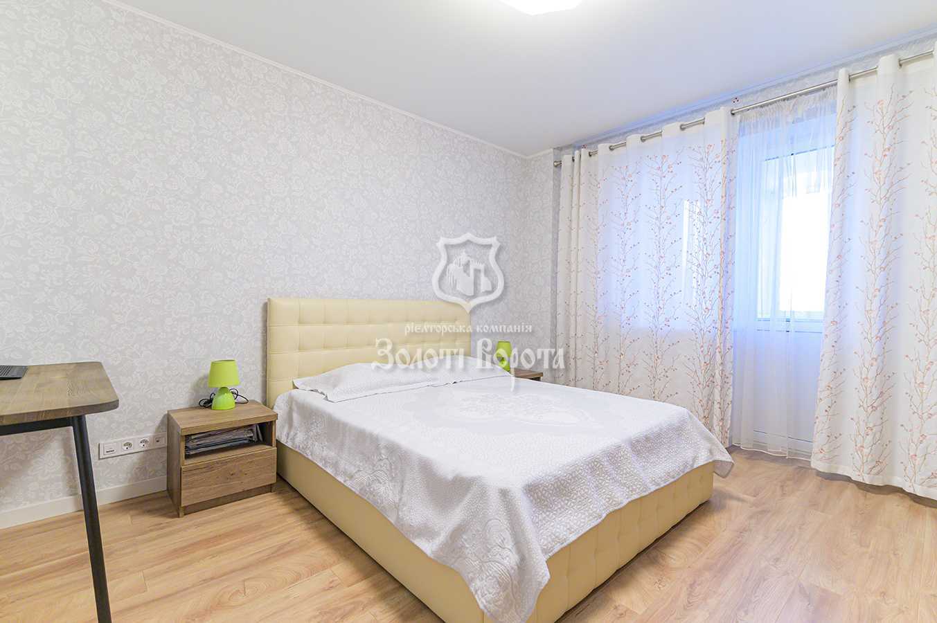 Продаж 4-кімнатної квартири 130 м², Михайла Донця вул., Котельникова, 33