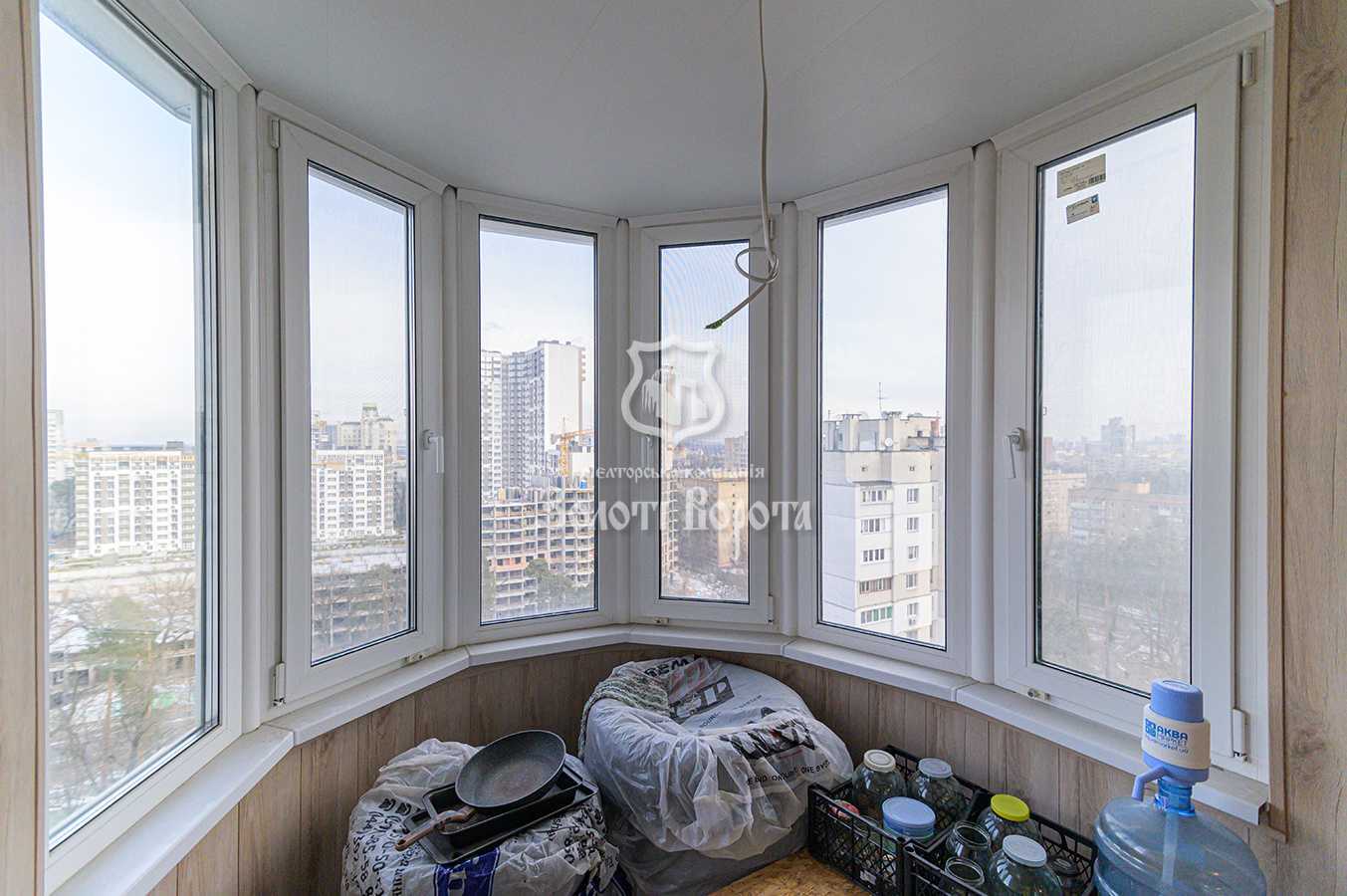 Продаж 4-кімнатної квартири 130 м², Михайла Донця вул., Котельникова, 33