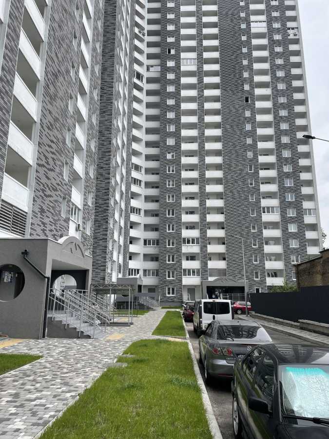 Продажа 1-комнатной квартиры 60 м², Коноплянская ул., 22б