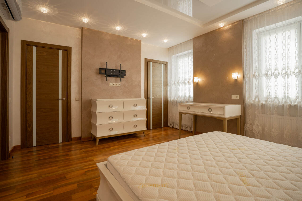 Продаж таунхауса 200 м², Богатирська вул.