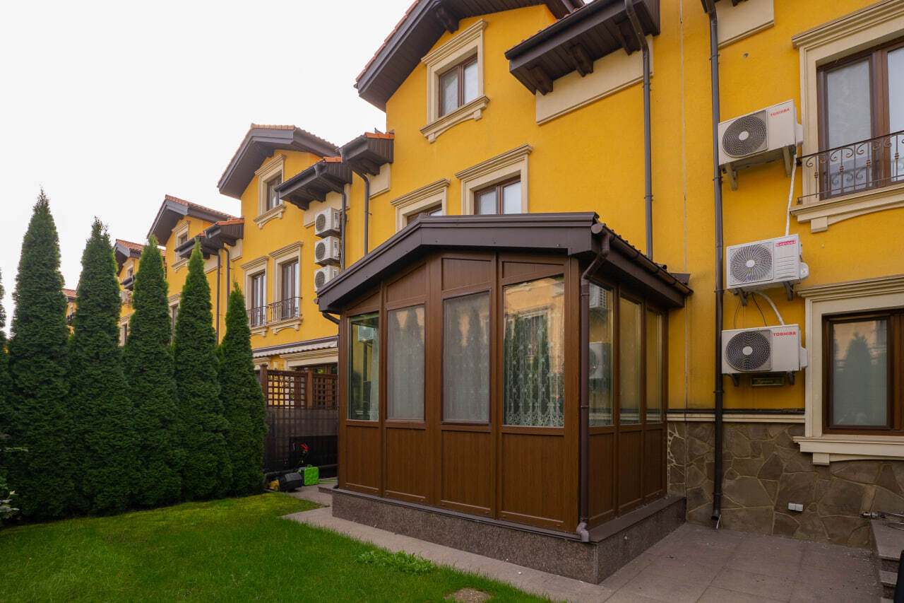 Продаж таунхауса 200 м², Богатирська вул.