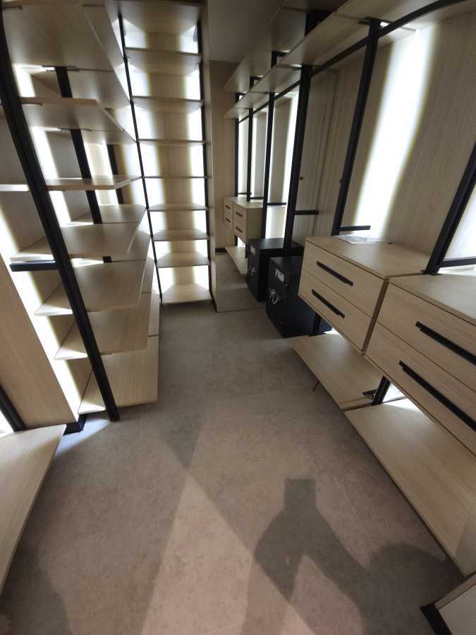 Продажа 4-комнатной квартиры 190 м², Михаила Драгомирова ул., 18а