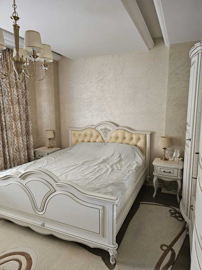 Продажа 4-комнатной квартиры 162 м², Оболонская наб., 3