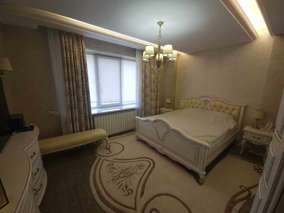 Продажа 4-комнатной квартиры 162 м², Оболонская наб., 3