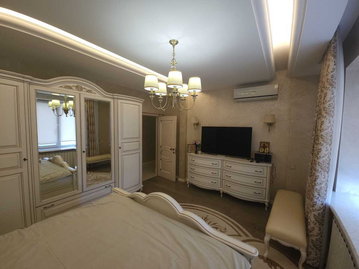 Продажа 4-комнатной квартиры 162 м², Оболонская наб., 3