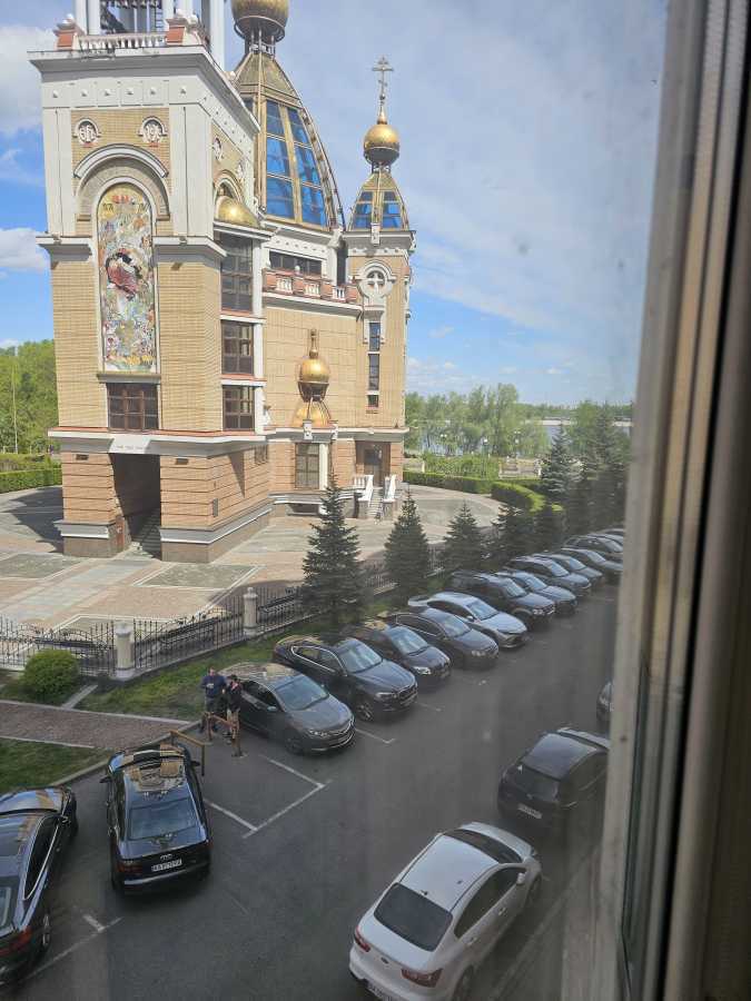 Продажа 4-комнатной квартиры 162 м², Оболонская наб., 3