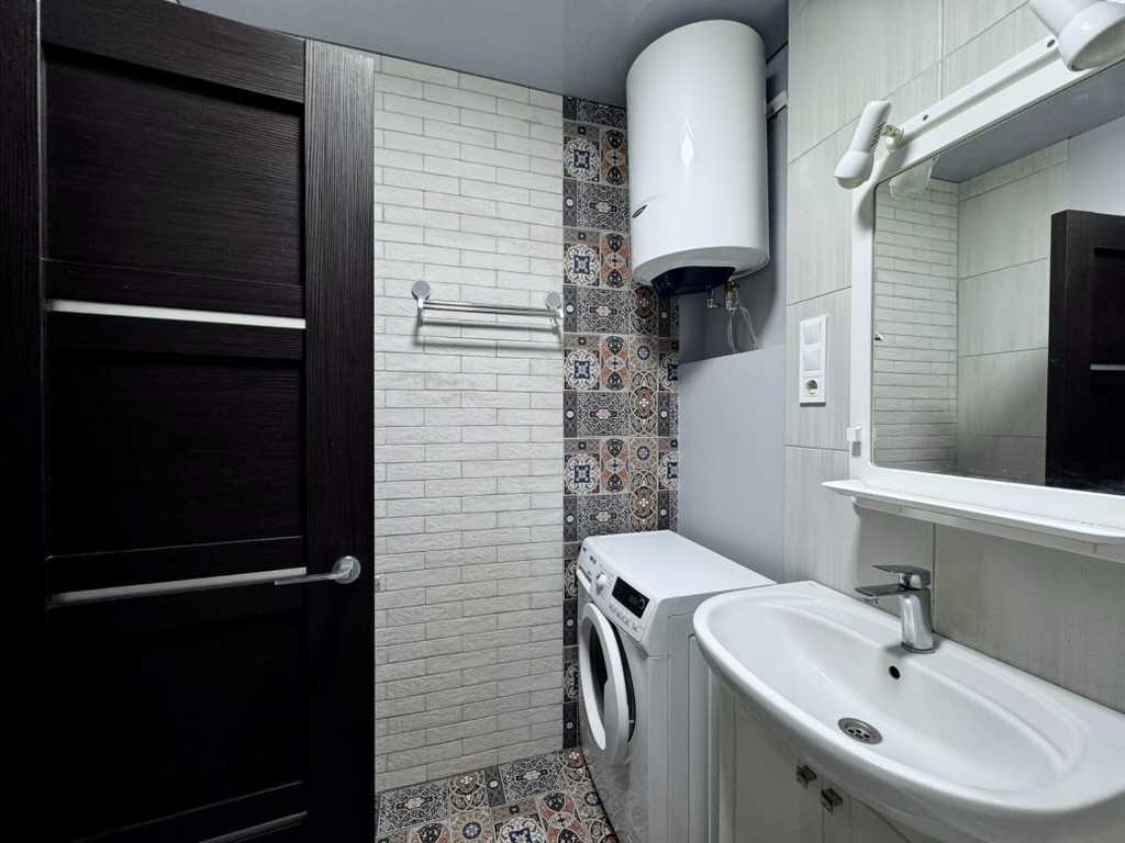 Продаж 1-кімнатної квартири 49 м², Ясинуватський пров.