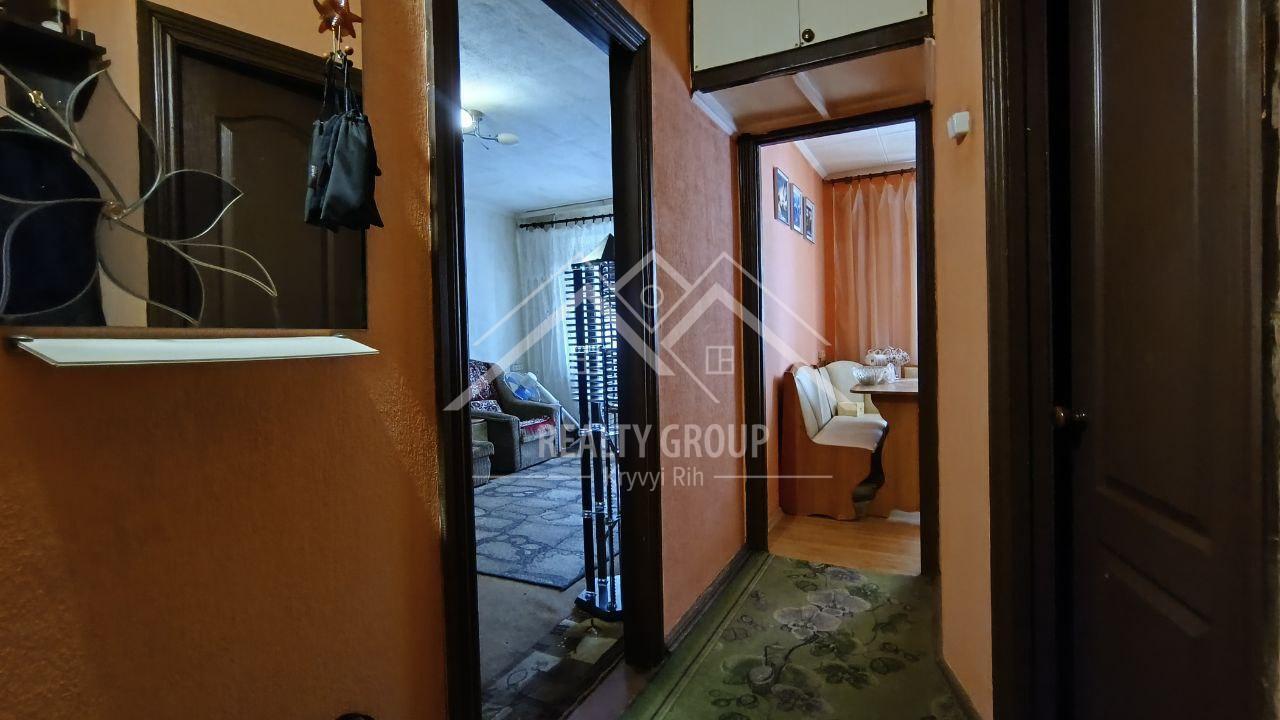 Продаж 1-кімнатної квартири 30 м², Соборності вул., 93