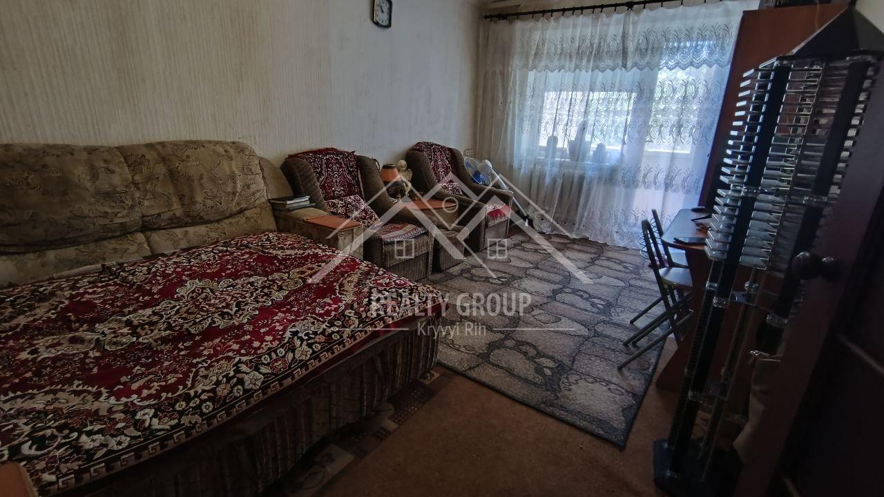 Продаж 1-кімнатної квартири 30 м², Соборності вул., 93