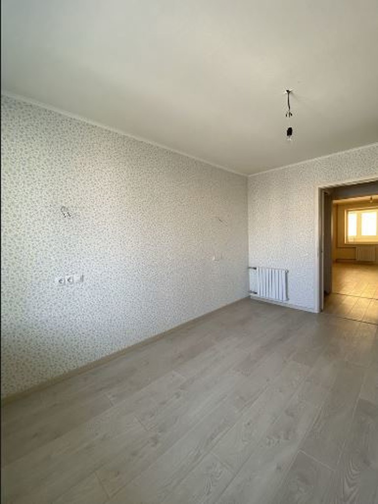 Продажа 3-комнатной квартиры 72 м², Славы бул.