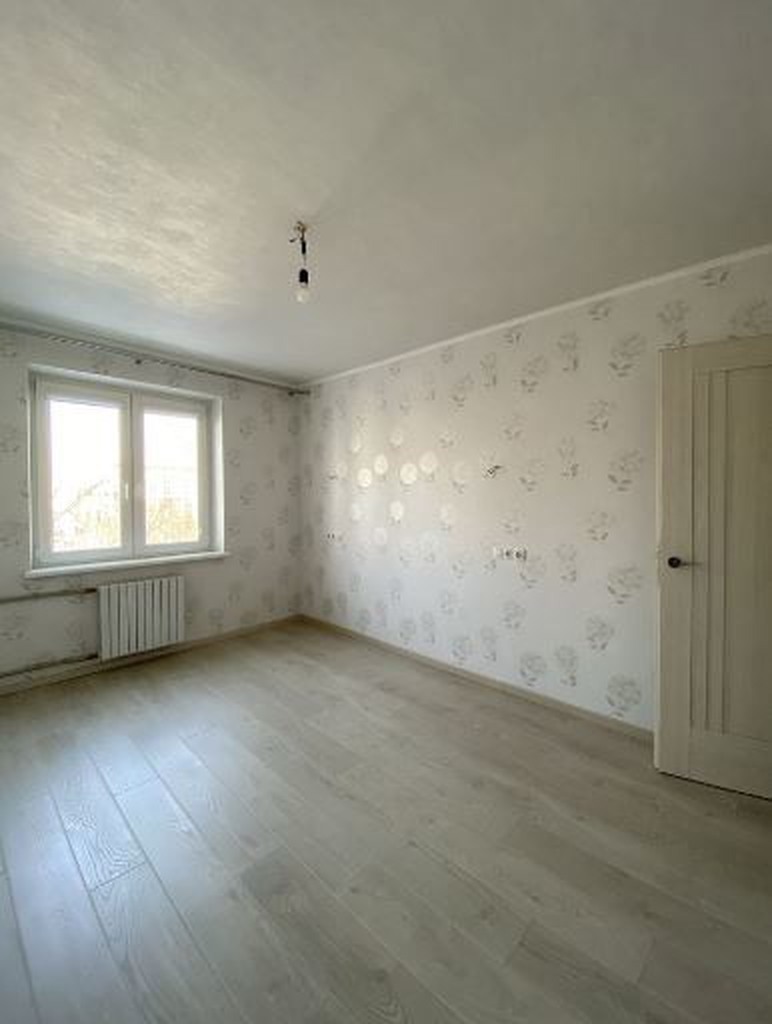 Продажа 3-комнатной квартиры 72 м², Славы бул.
