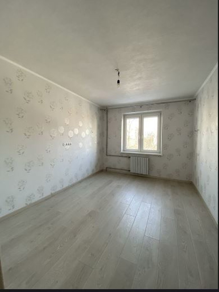 Продажа 3-комнатной квартиры 72 м², Славы бул.