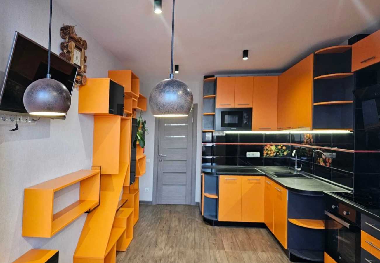 Продажа 2-комнатной квартиры 64 м², Чубинского ул., 4