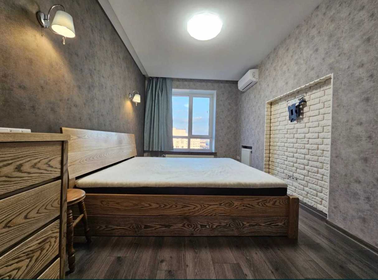 Продажа 2-комнатной квартиры 64 м², Чубинского ул., 4