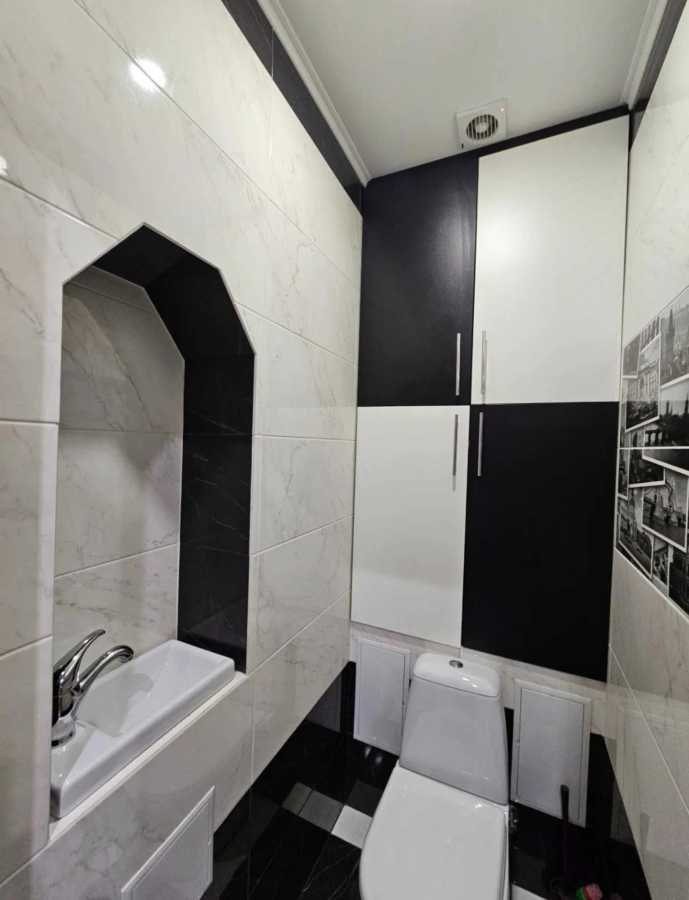 Продажа 2-комнатной квартиры 64 м², Чубинского ул., 4