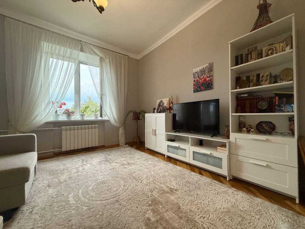 Продаж 3-кімнатної квартири 65 м², Вишгородська вул., 4