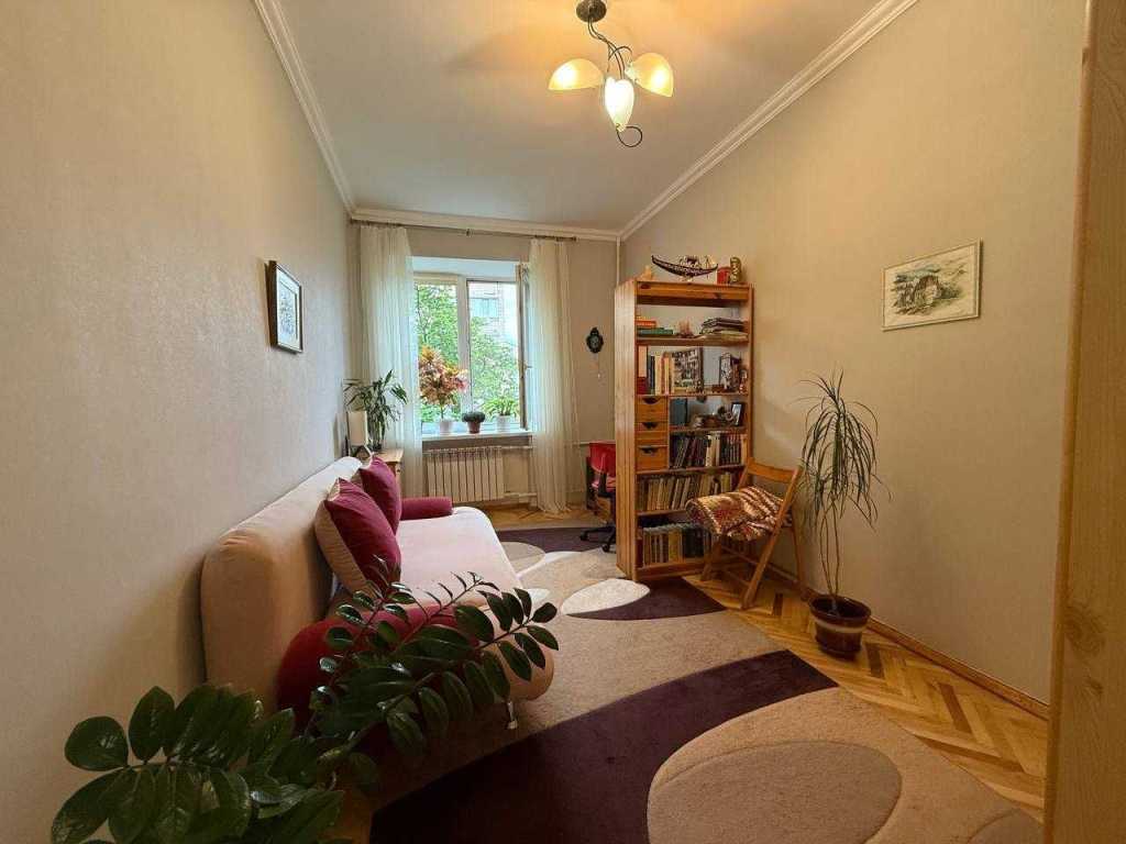 Продаж 3-кімнатної квартири 65 м², Вишгородська вул., 4