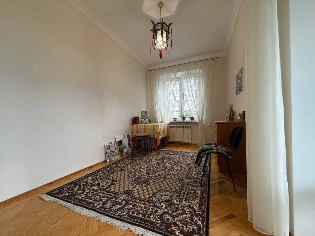 Продаж 3-кімнатної квартири 65 м², Вишгородська вул., 4
