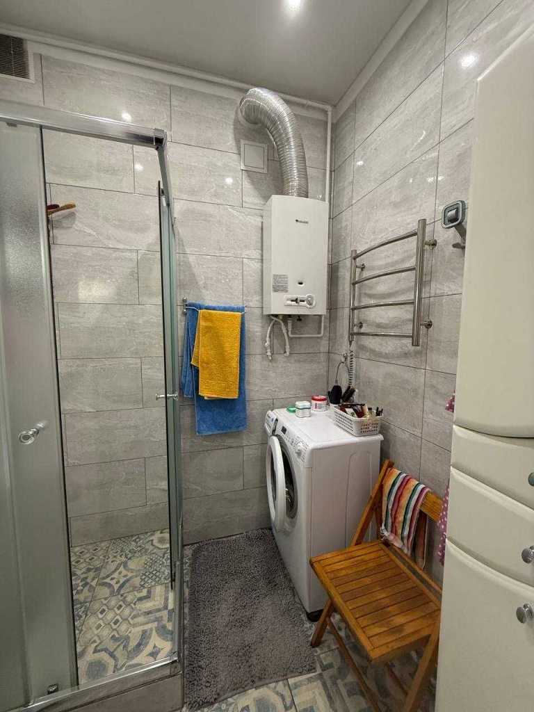 Продаж 3-кімнатної квартири 65 м², Вишгородська вул., 4