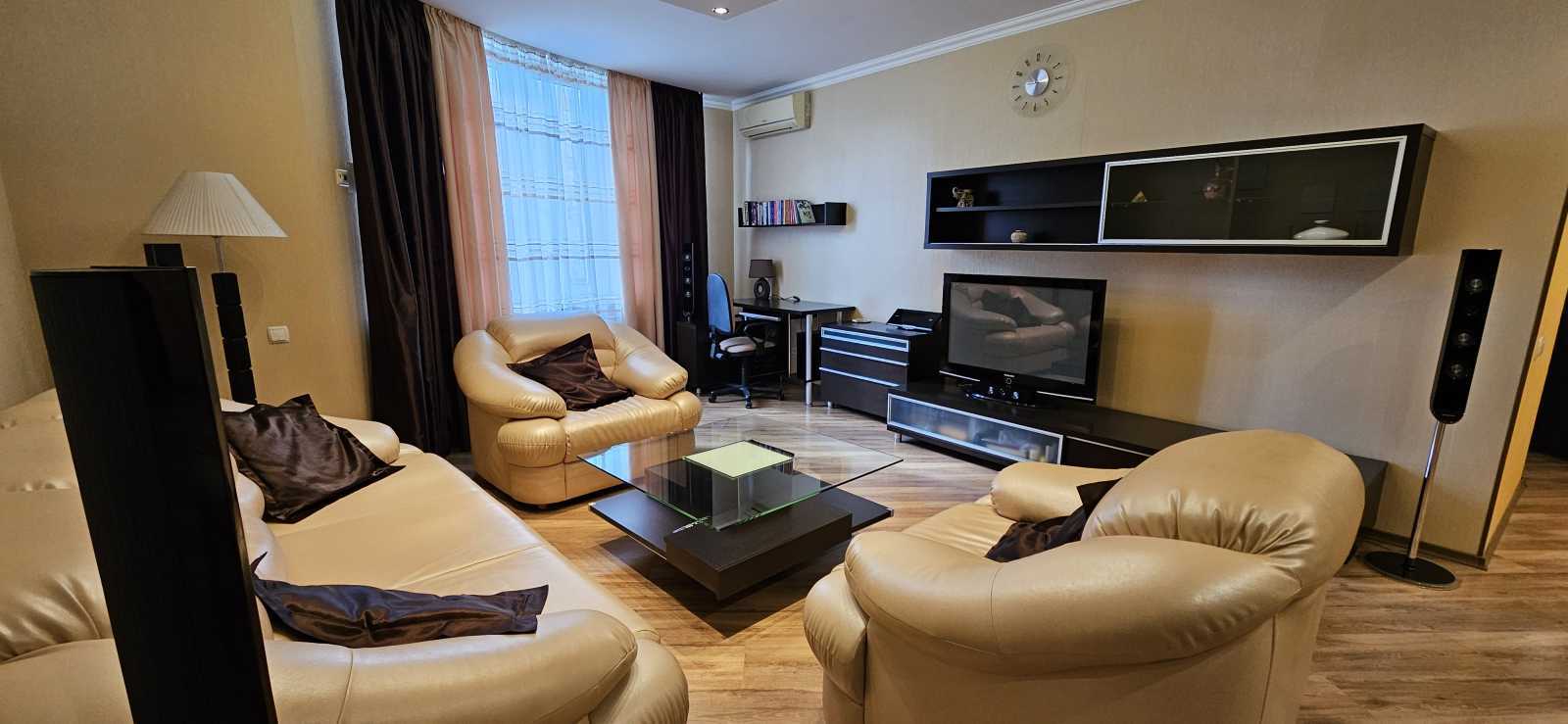 Аренда 3-комнатной квартиры 116.7 м², Урловская ул., 11/44