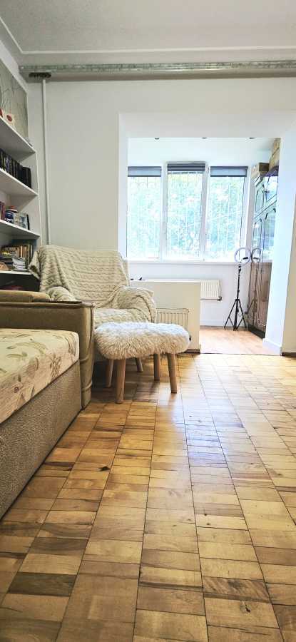Продажа 2-комнатной квартиры 58.5 м², Героев Космоса ул., 11