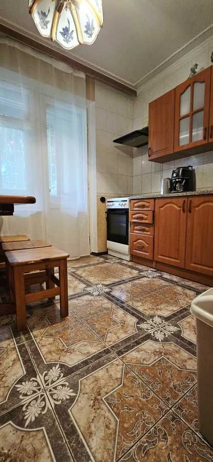 Продажа 2-комнатной квартиры 58.5 м², Героев Космоса ул., 11