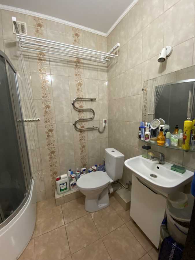 Продаж 3-кімнатної квартири 68.9 м², Михайла Величка вул., 7