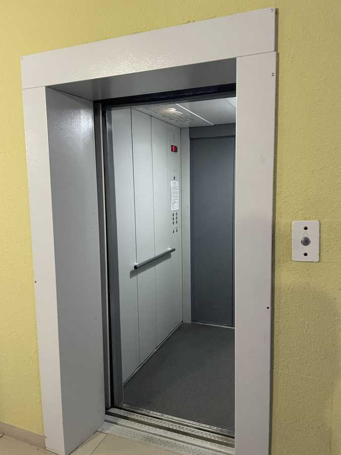 Продаж 3-кімнатної квартири 68.9 м², Михайла Величка вул., 7