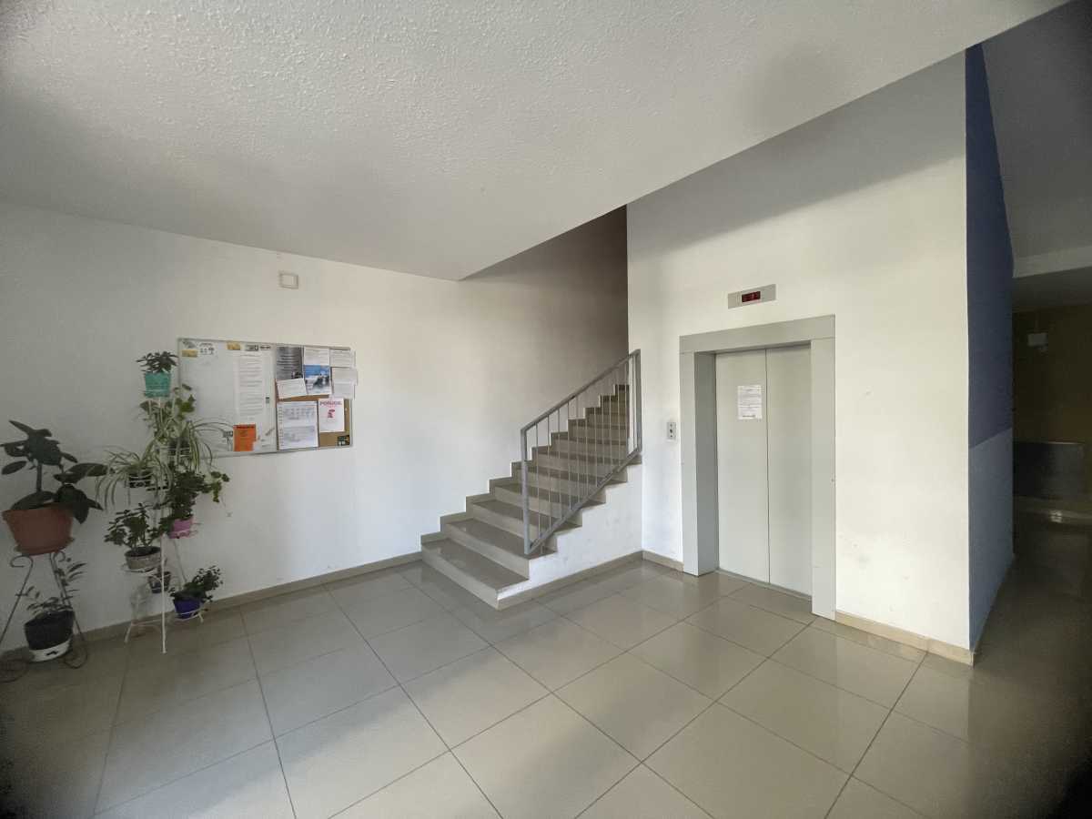 Продаж 3-кімнатної квартири 68.9 м², Михайла Величка вул., 7