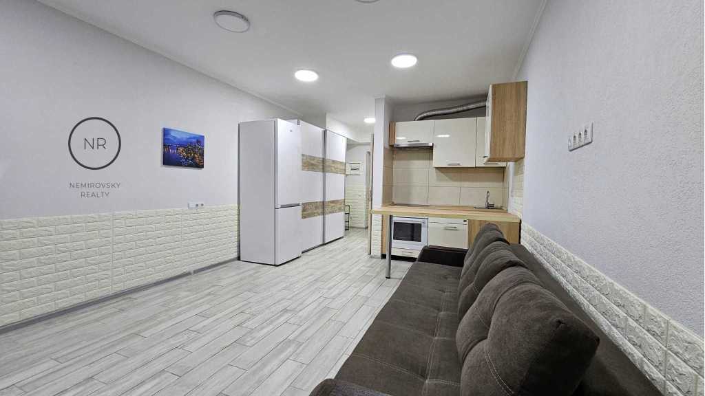 Продаж 1-кімнатної квартири 27 м², Московська вул., 35в