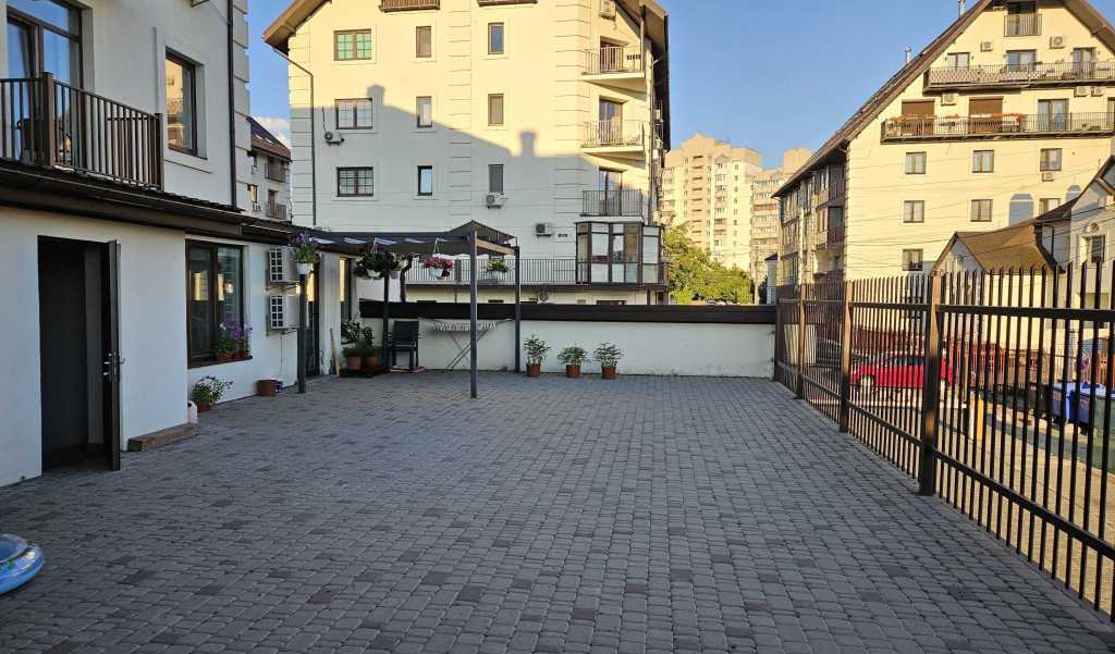 Продаж 1-кімнатної квартири 27 м², Московська вул., 35в