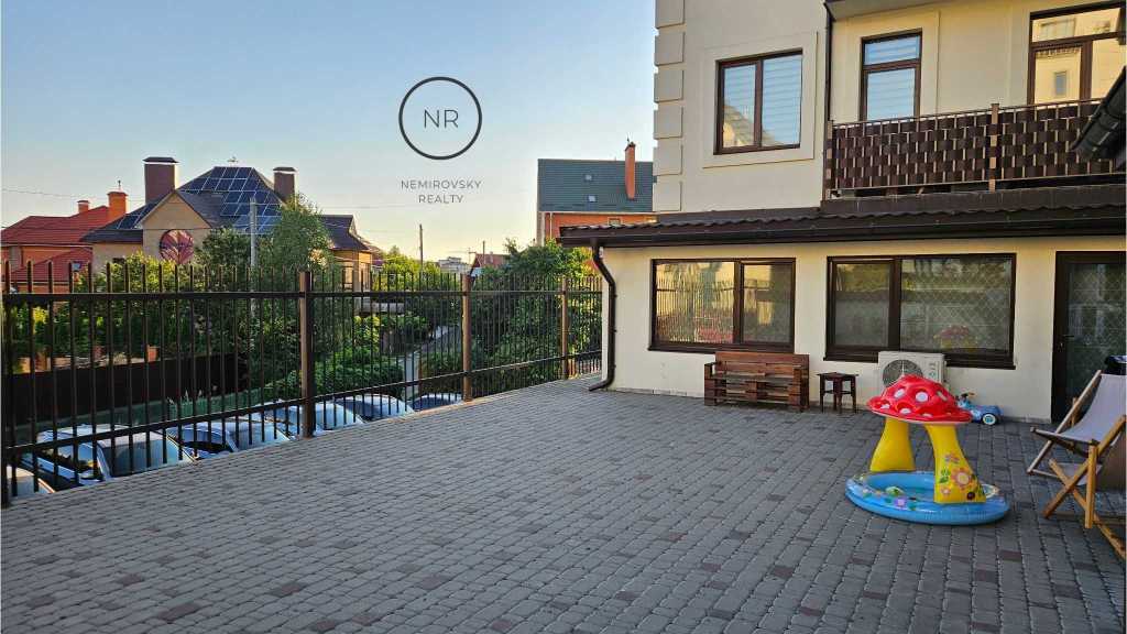 Продаж 1-кімнатної квартири 27 м², Московська вул., 35в