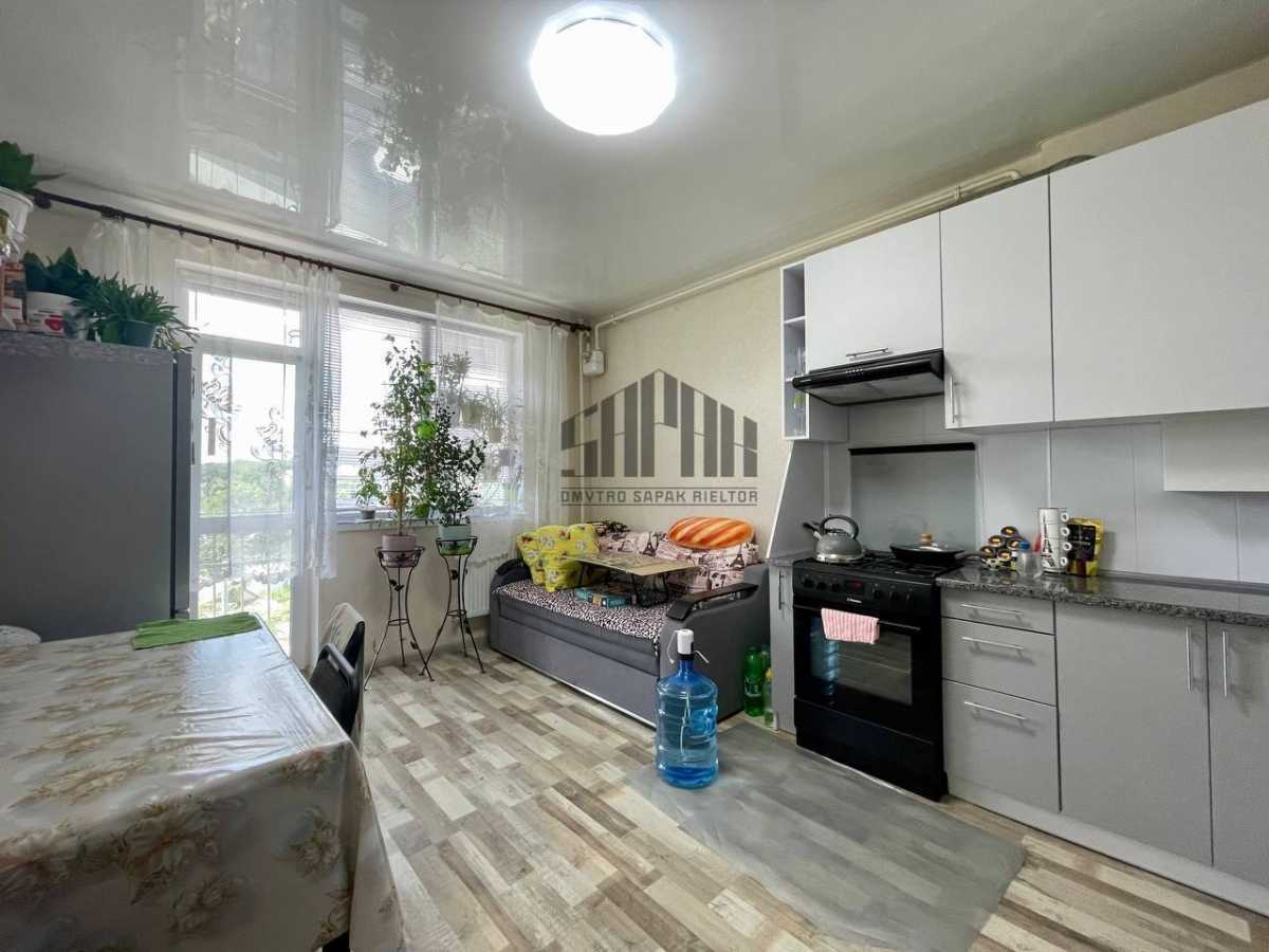 Продаж 1-кімнатної квартири 41 м², Київська вул., 128
