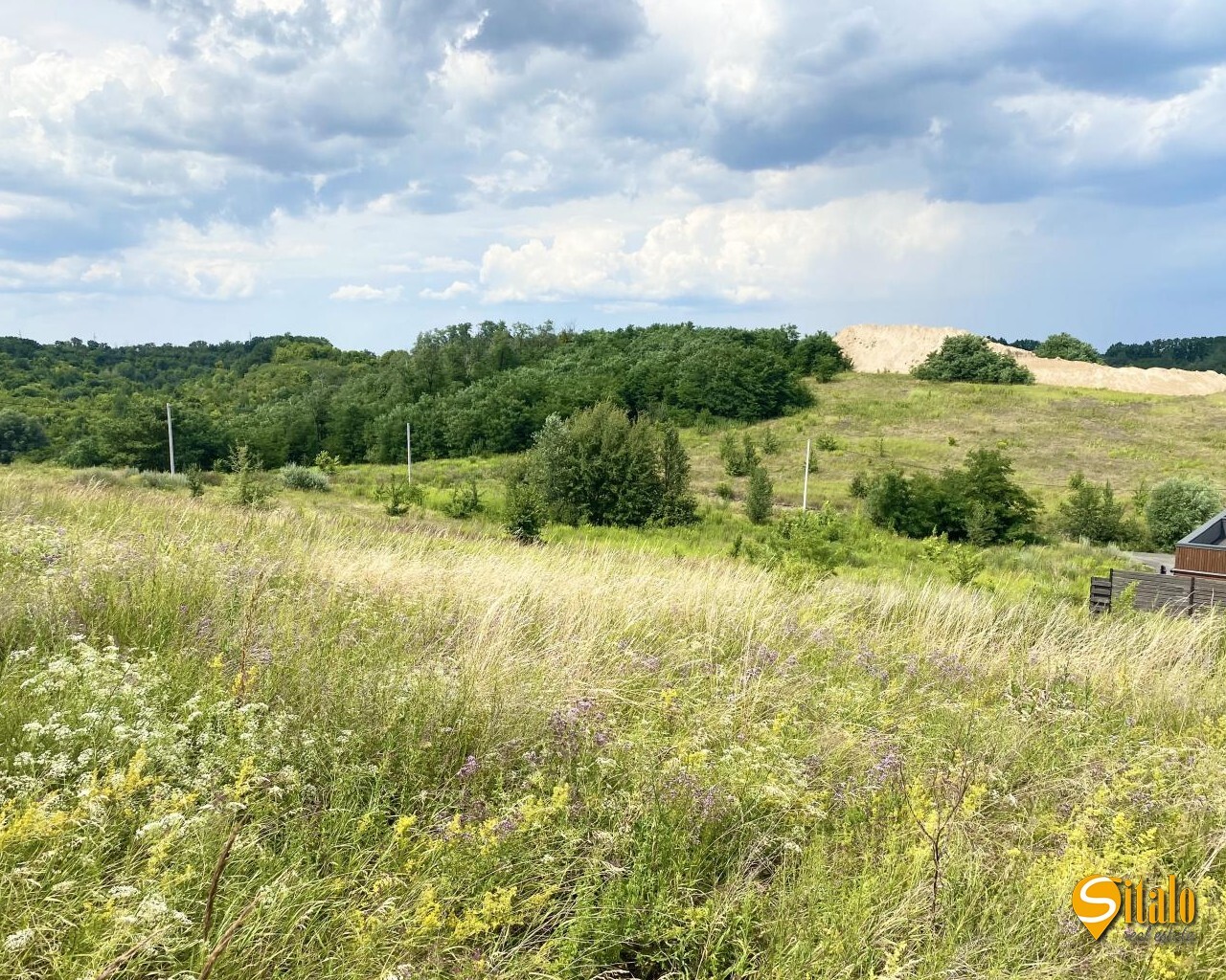 Продаж ділянки під індивідуальне житлове будівництво 12 соток