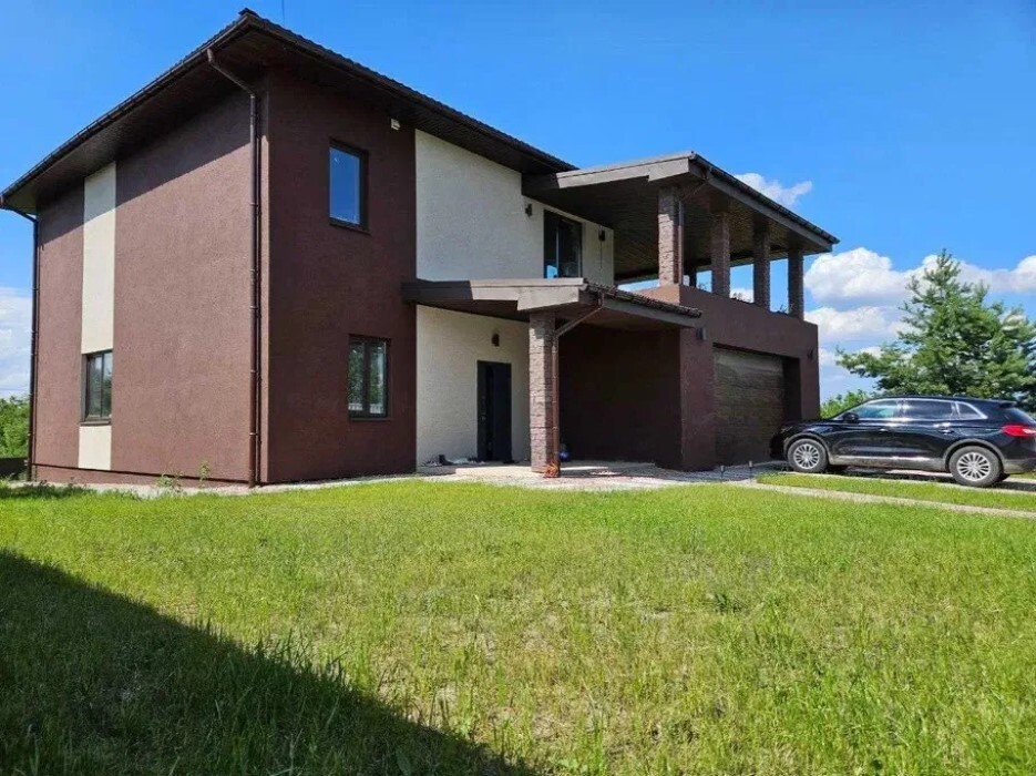 Продаж будинку 220 м²