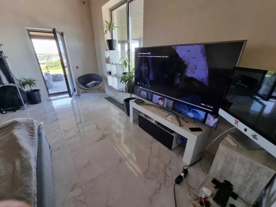 Продаж будинку 220 м²