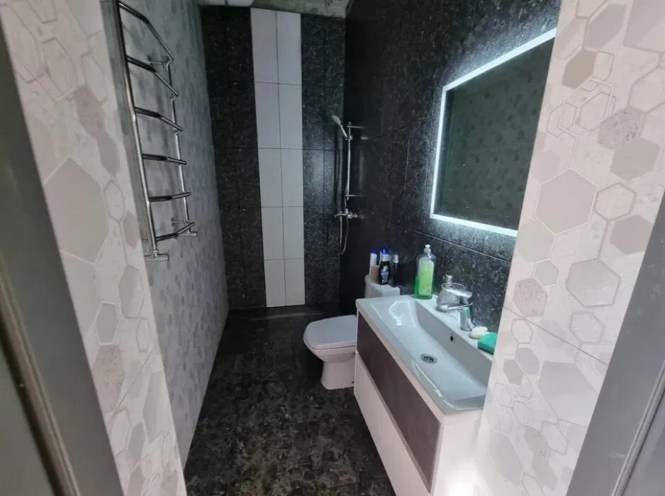 Продаж будинку 220 м²