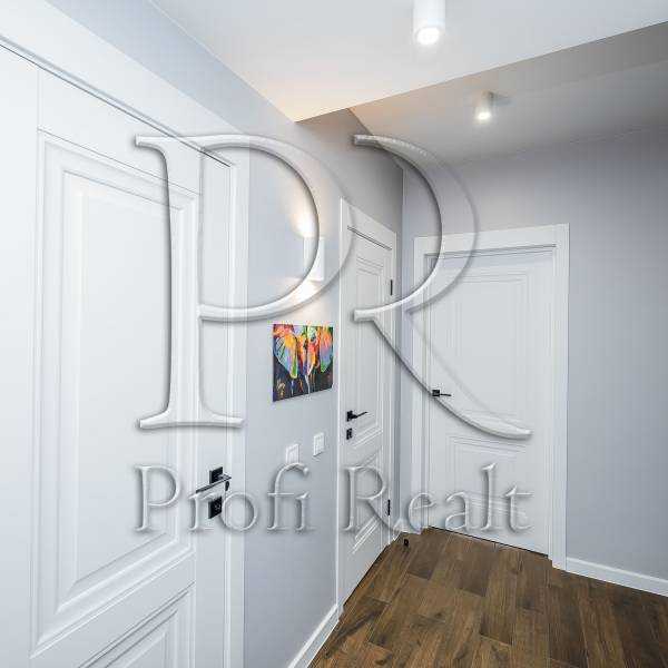 Продаж 3-кімнатної квартири 83 м², Каховська вул., 62А