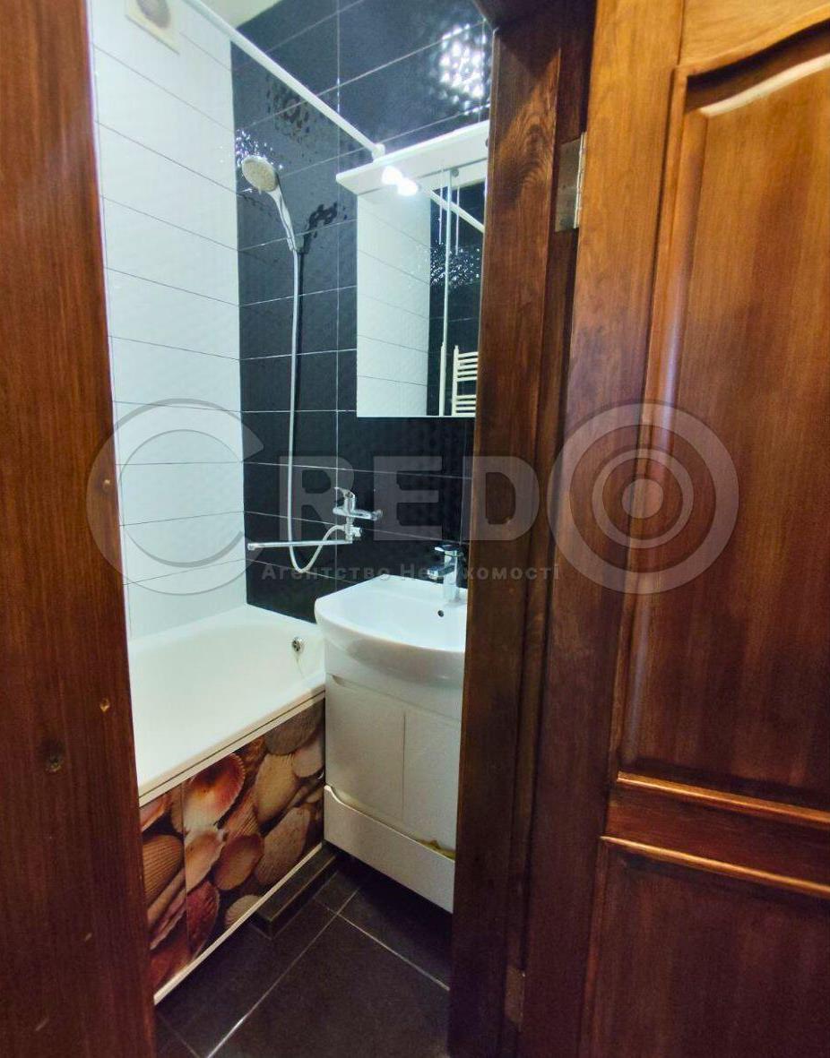 Продажа 3-комнатной квартиры 85.3 м², Світлогірська